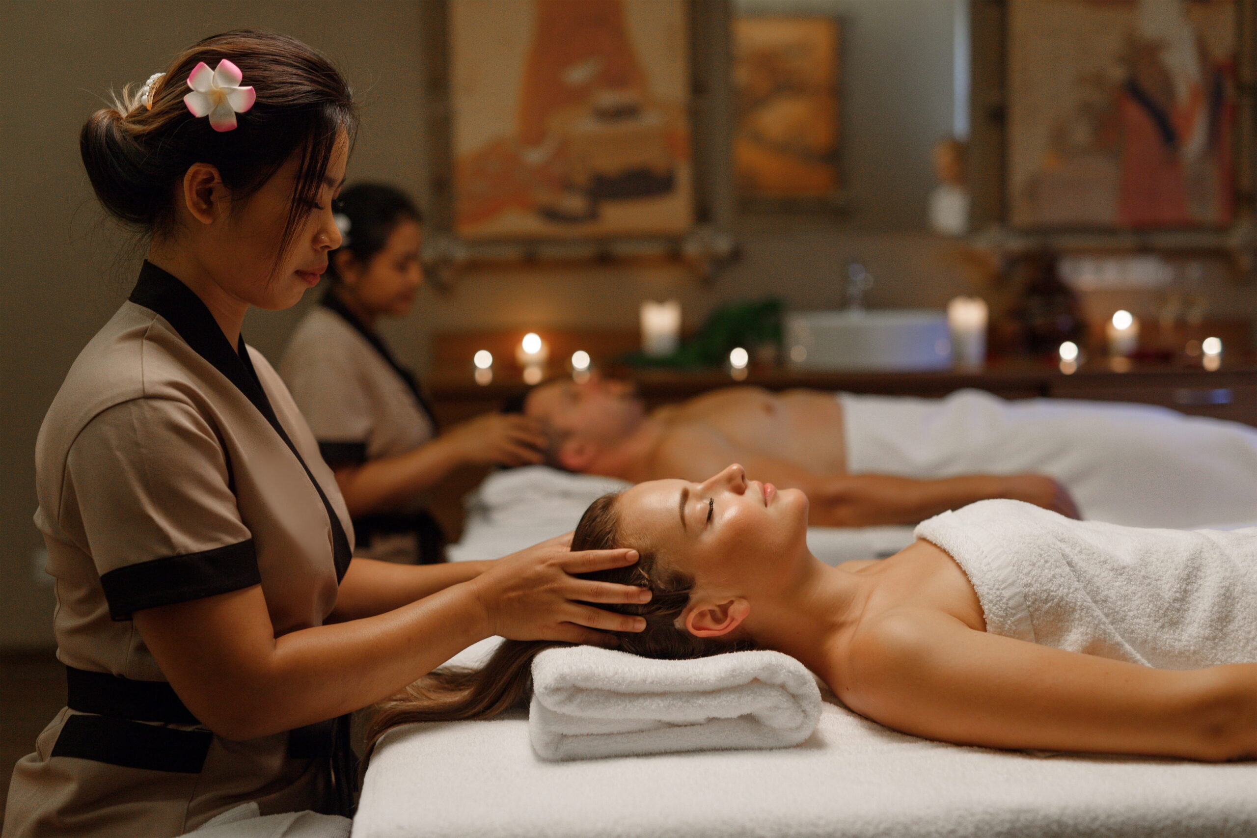 couple having balinese massage 1 scaled